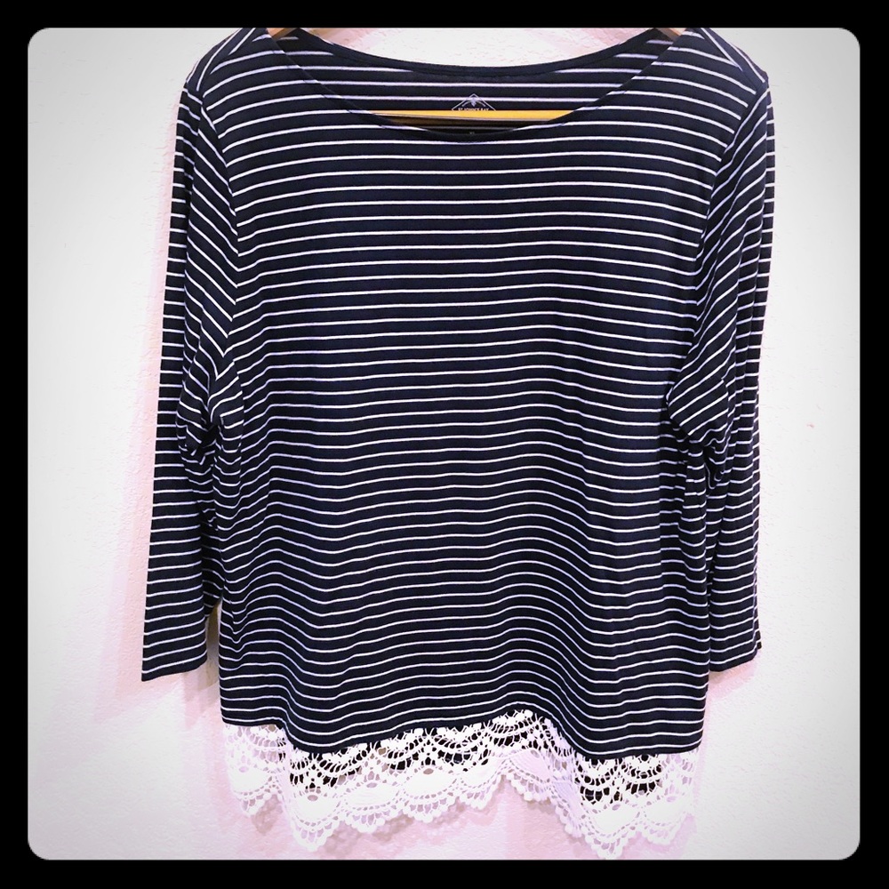 St. John’s Bay Top EUC Navy White Striped🇺🇸